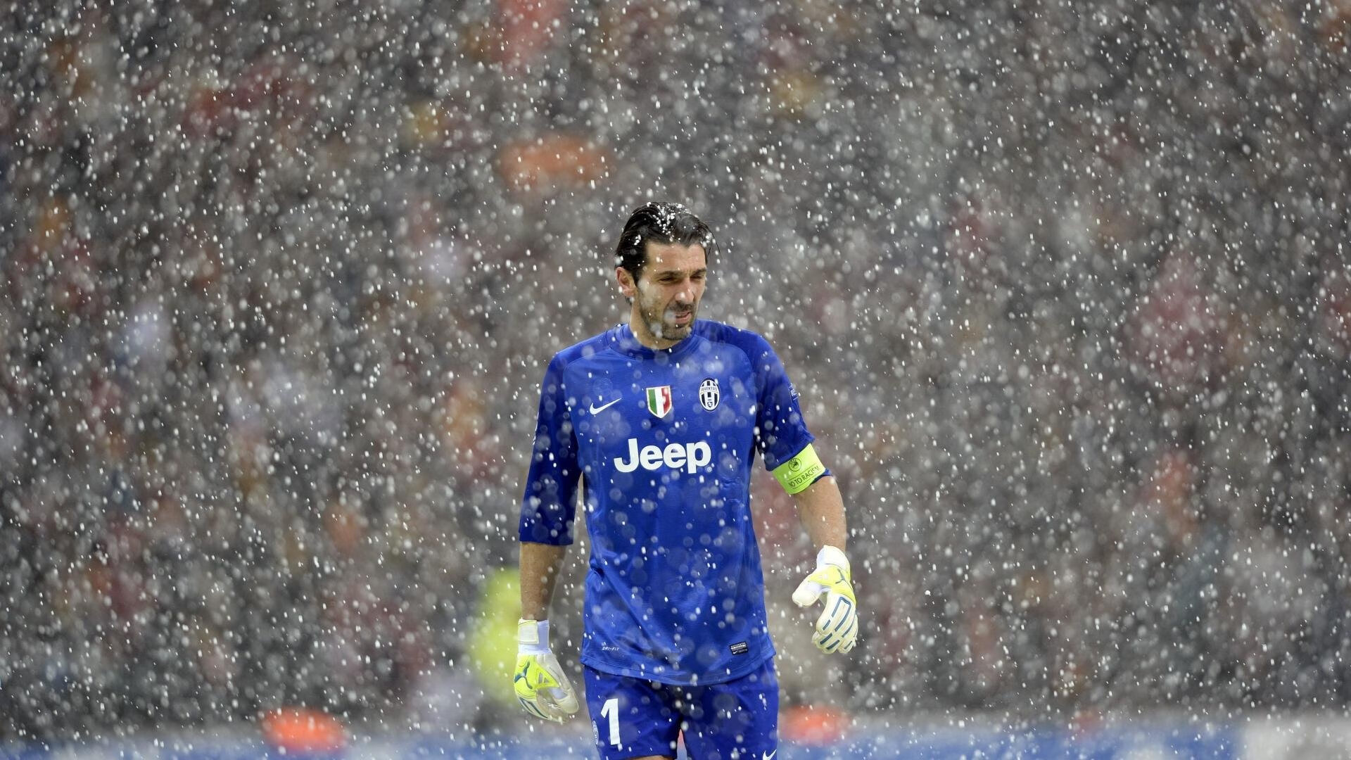 英雄联盟全球总决赛，巅峰对决引爆电竞狂潮