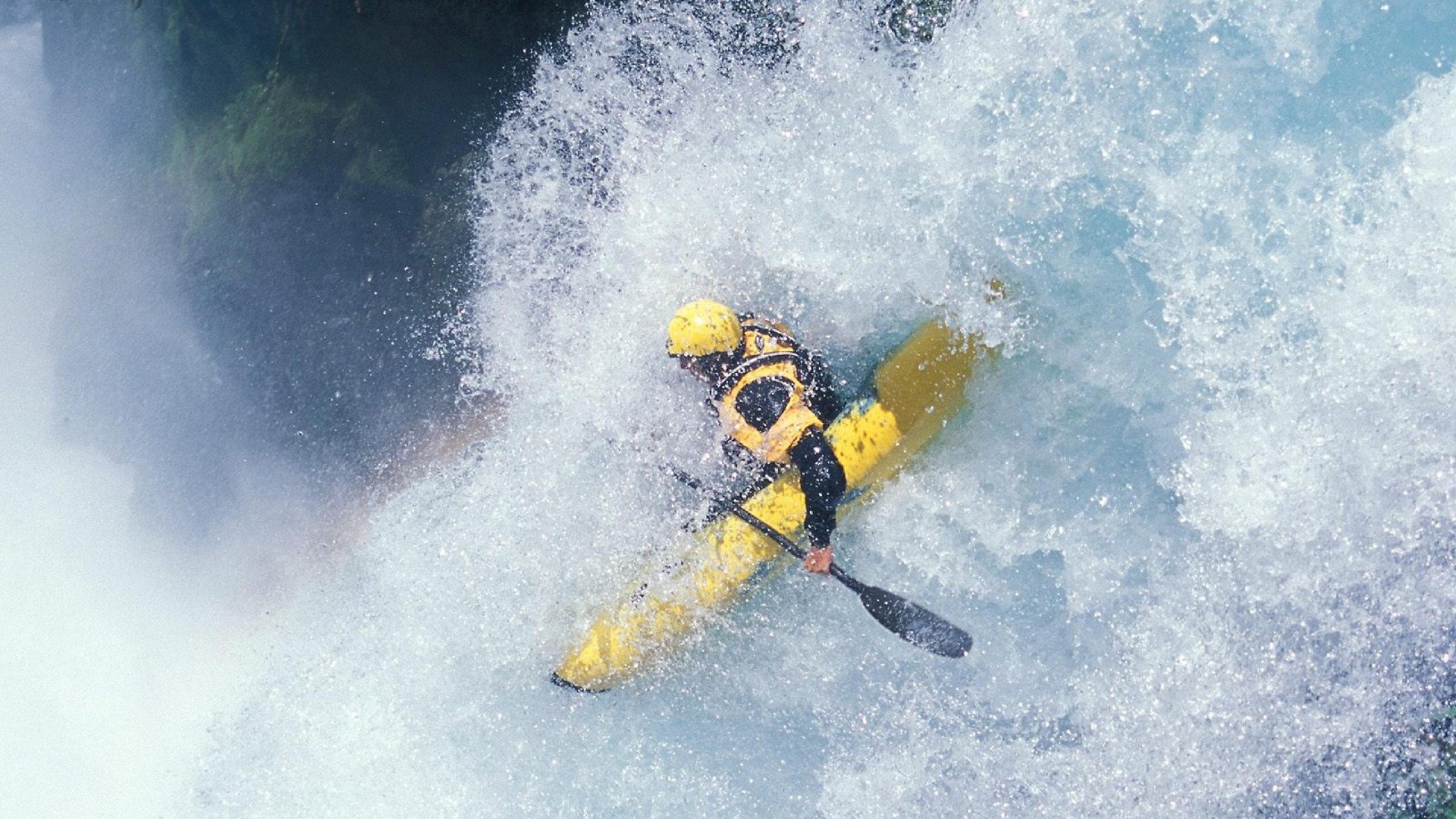 闪电突破!23岁新星打破尘封15年世界纪录,创造田径历史新篇章